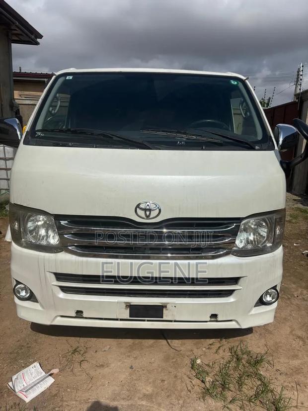 Toyota Fun Cargo 2012 White