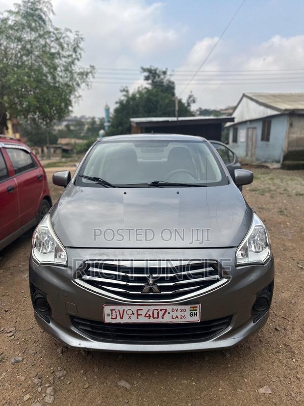 Mitsubishi Mirage G4 2023 Gray