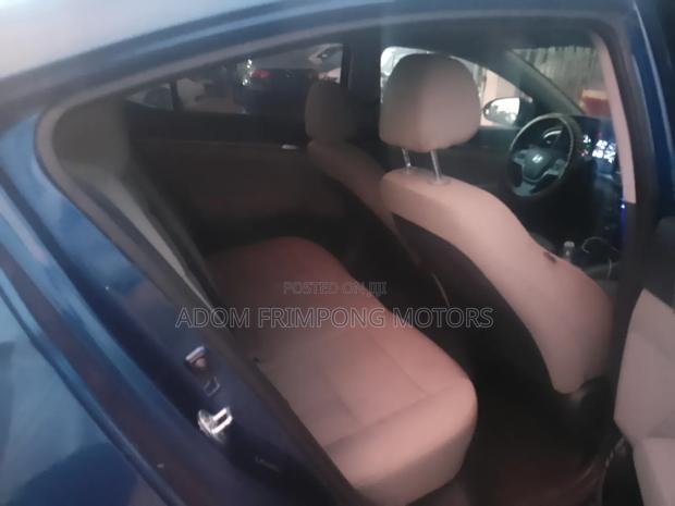 Hyundai Elantra 2018 Blue
