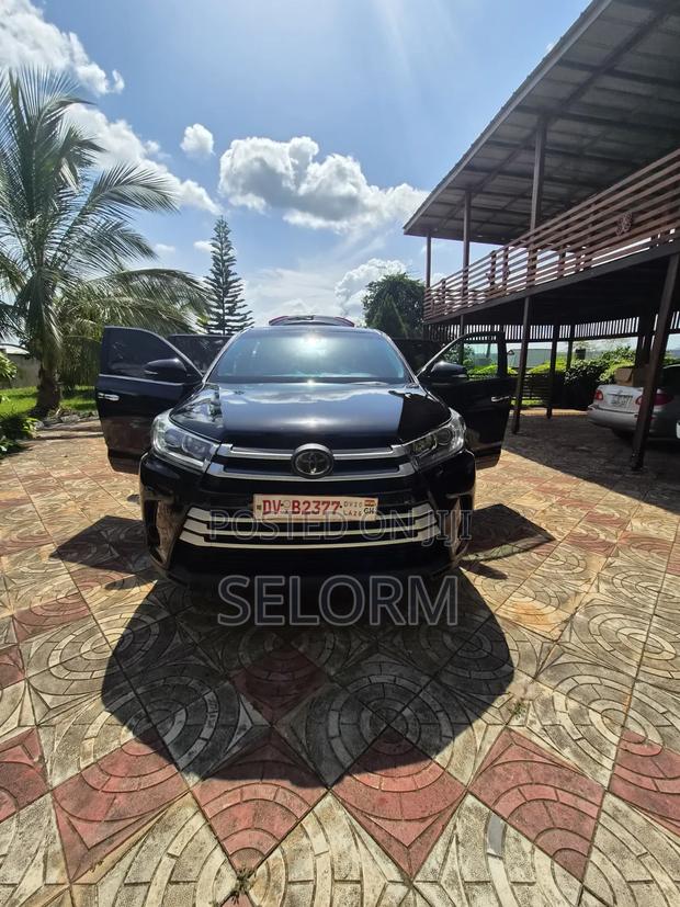 Toyota Highlander LE Plus 2019 Black