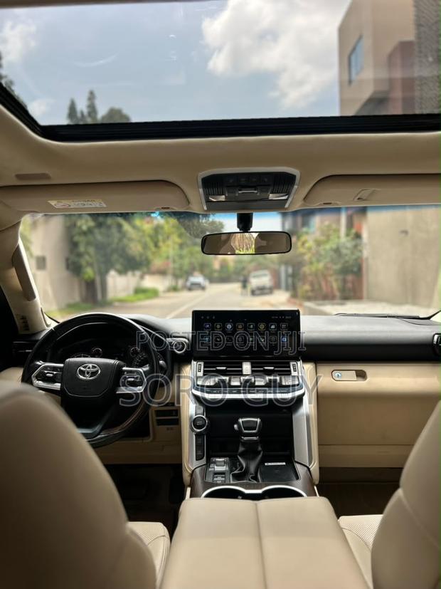 Toyota Land Cruiser 2023 Black