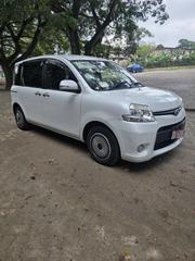 Toyota Sienta 1.5 AWD 2015 White for sale