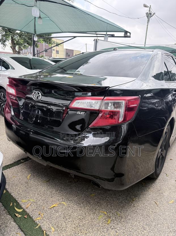 Toyota Camry SE 4dr Sedan (2.5L 4cyl 6A) 2014 Black