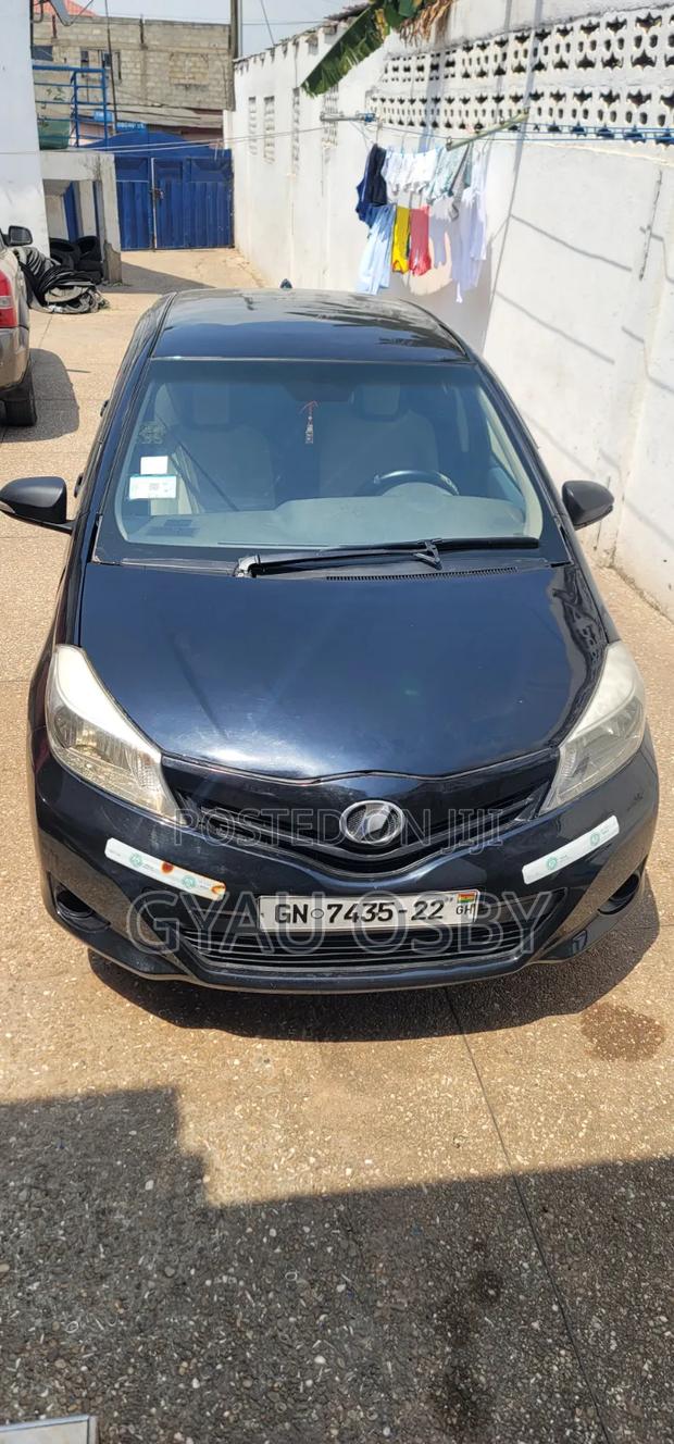 Toyota Vitz 2012 Black