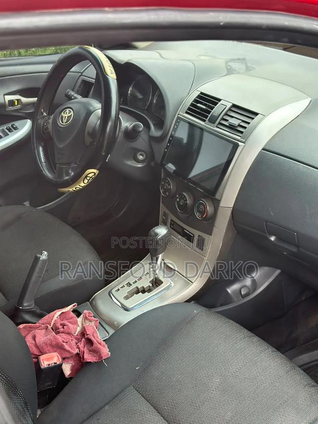 Toyota Corolla Base 4dr Sedan (1.8L 4cyl 5M) 2011 Red