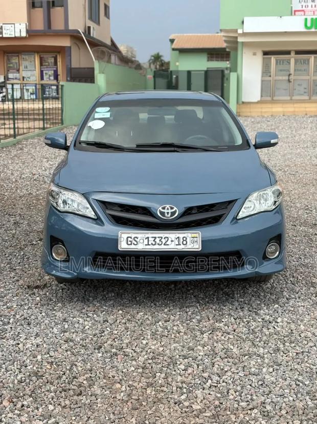 Toyota Corolla LE 4dr Sedan (1.8L 4 cyl 4A) 2009 Gray