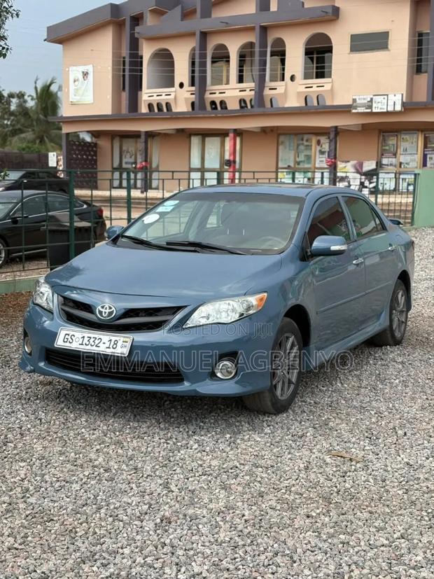 Toyota Corolla LE 4dr Sedan (1.8L 4 cyl 4A) 2009 Gray