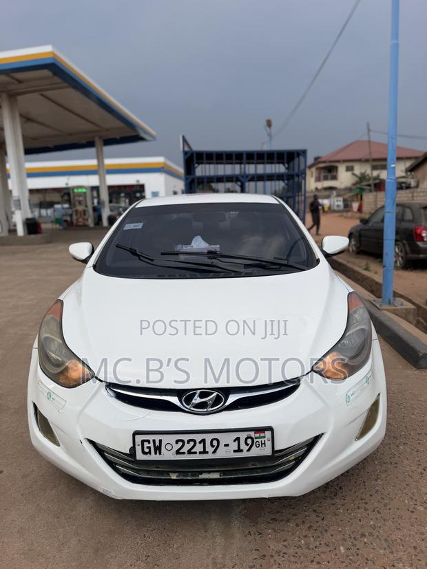 Hyundai Elantra 2013 White