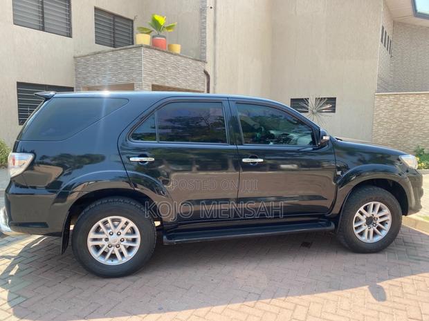 Toyota Fortuner 2014 Black