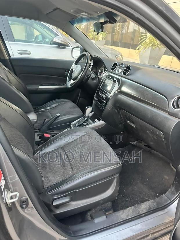 Suzuki Vitara 2021 Gray