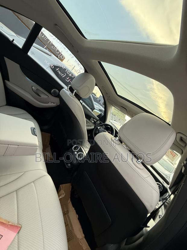 Mercedes-Benz C300 Base Sedan RWD (2.0L 4cyl 7A) 2017 Gray