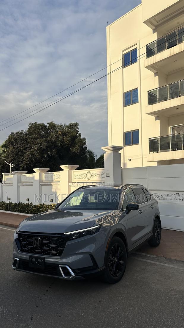 Honda CR-V Sport Touring Hybrid AWD 2026 Gray