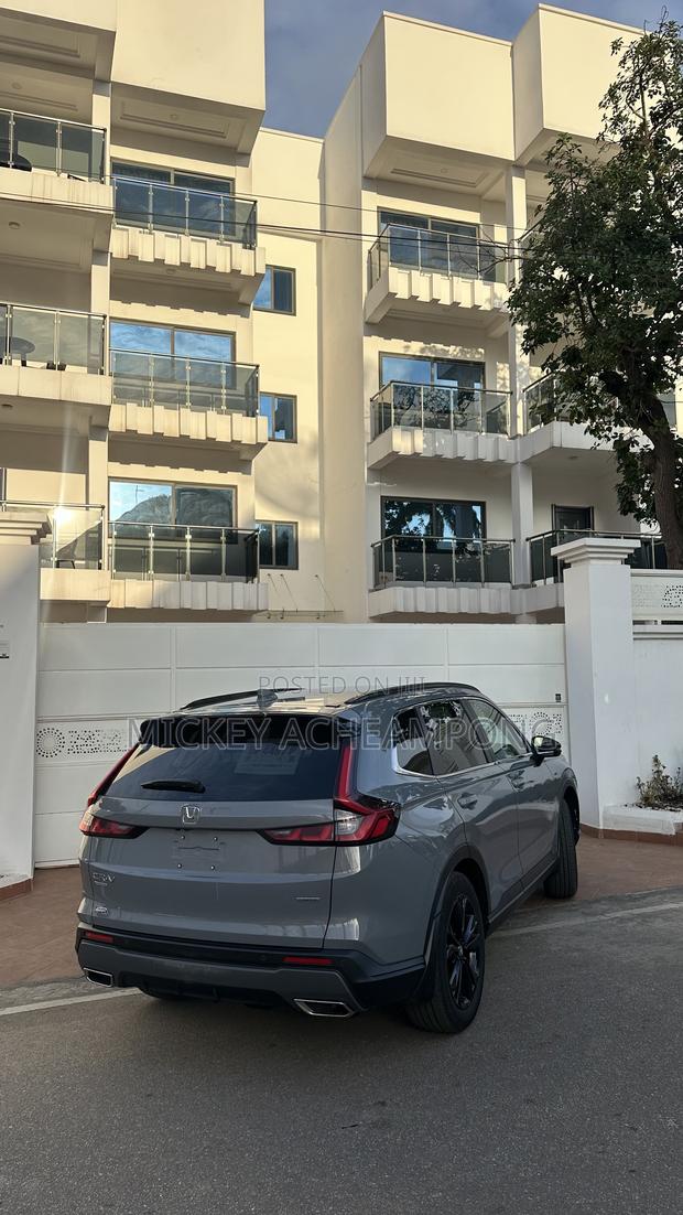 Honda CR-V Sport Touring Hybrid AWD 2026 Gray