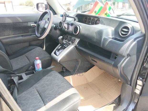 Toyota Raum 2010 Black