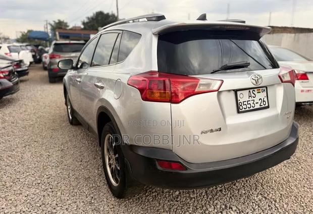 Toyota RAV4 LE 4dr SUV AWD (2.5L 4cyl 6A) 2014 Silver