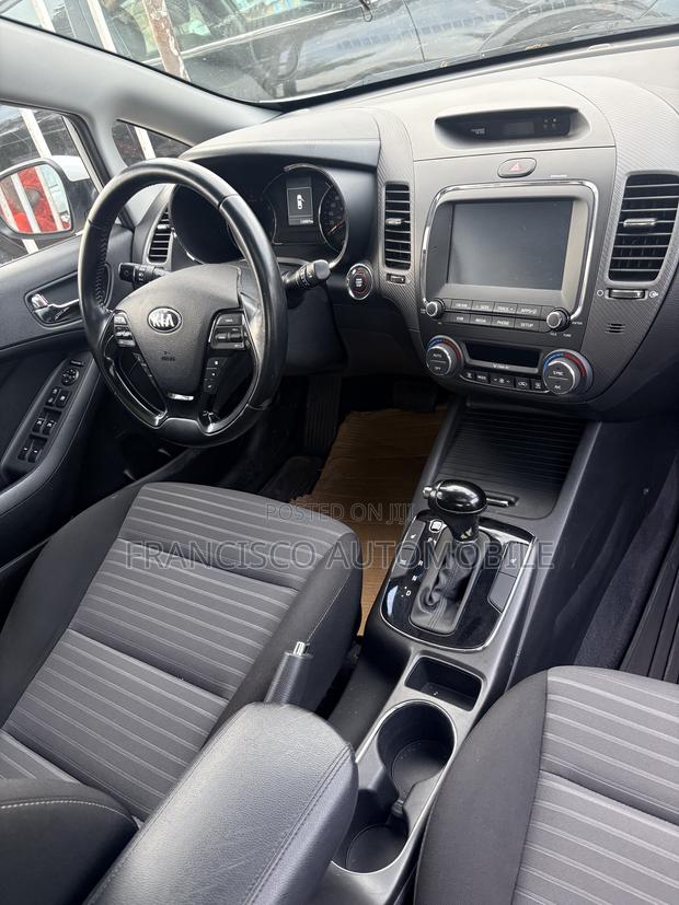 Kia Forte EX Sedan 2017 White