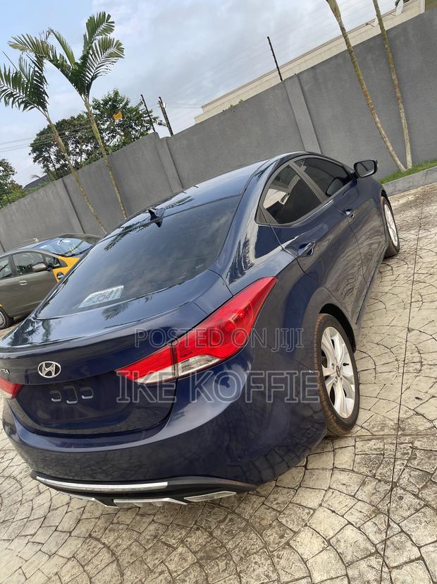Hyundai Elantra 2012 Blue