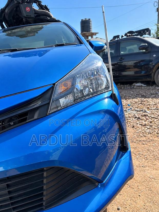 Toyota Vitz 1.3 FWD 5dr 2016 Blue