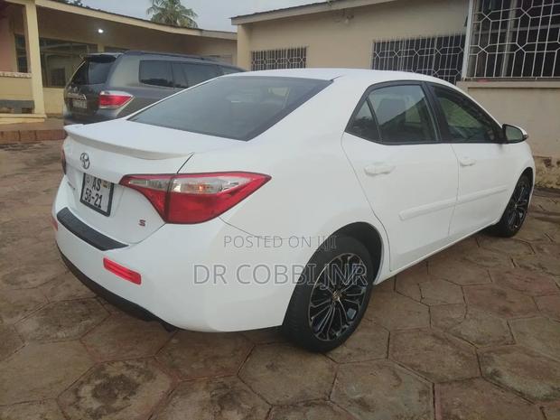 Toyota Corolla S Plus 4dr Sedan (1.8L 4cyl 6M) 2015 White