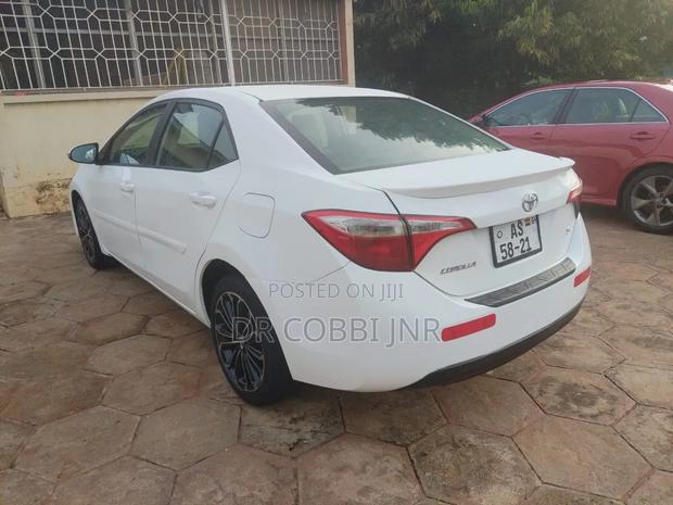 Toyota Corolla S Plus 4dr Sedan (1.8L 4cyl 6M) 2015 White