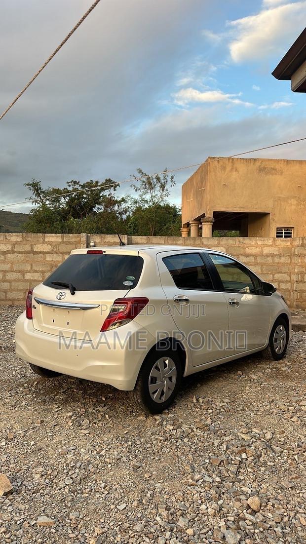 Toyota Vitz 2015 White
