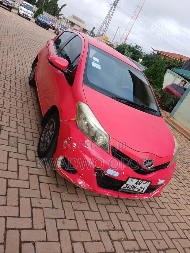 Toyota Vitz 1.3 AWD 3dr 2012 Pink