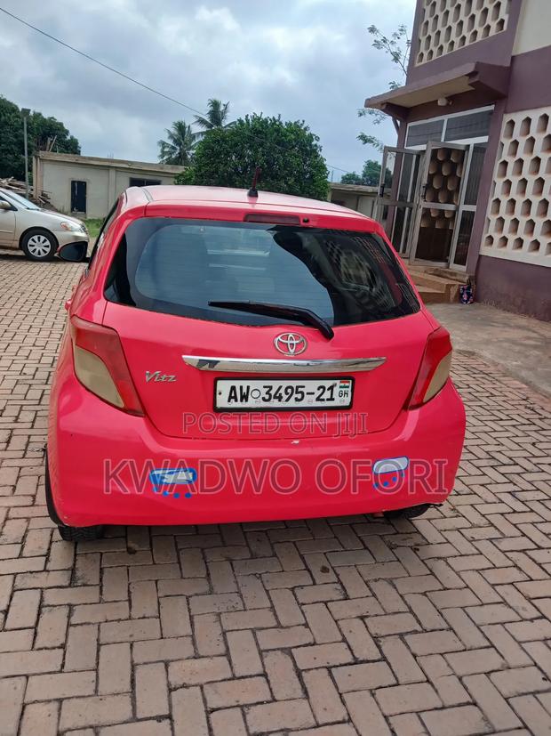 Toyota Vitz 1.3 AWD 3dr 2012 Pink