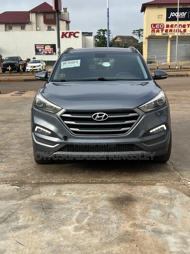 Hyundai Tucson Limited AWD 2017 Gray