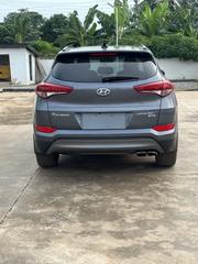 Hyundai Tucson Limited AWD 2017 Gray for sale
