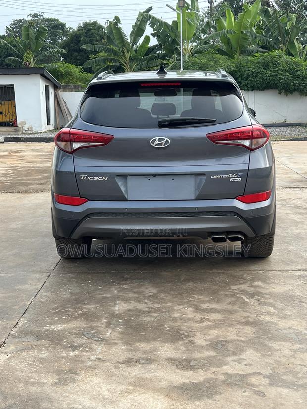 Hyundai Tucson Limited AWD 2017 Gray
