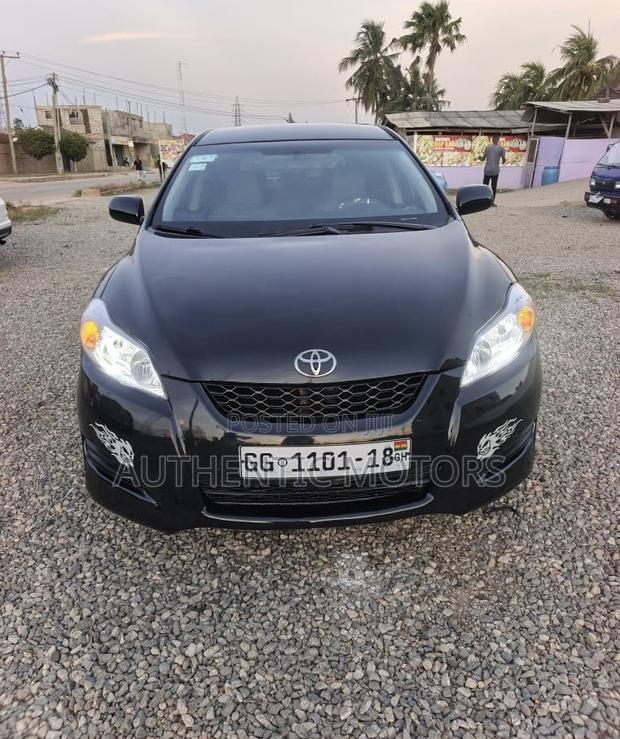 Toyota Matrix Hatchback FWD (1.8L 4cyl 5M) 2010 Black