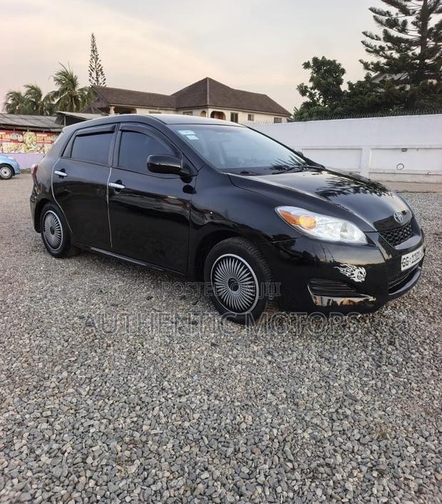 Toyota Matrix Hatchback FWD (1.8L 4cyl 5M) 2010 Black