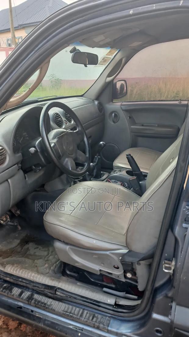Jeep Grand Cherokee Laredo 4x4 2005 Blue
