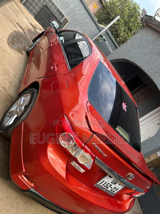 Toyota Corolla 2013 Orange