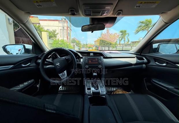 Honda Civic 2019 White