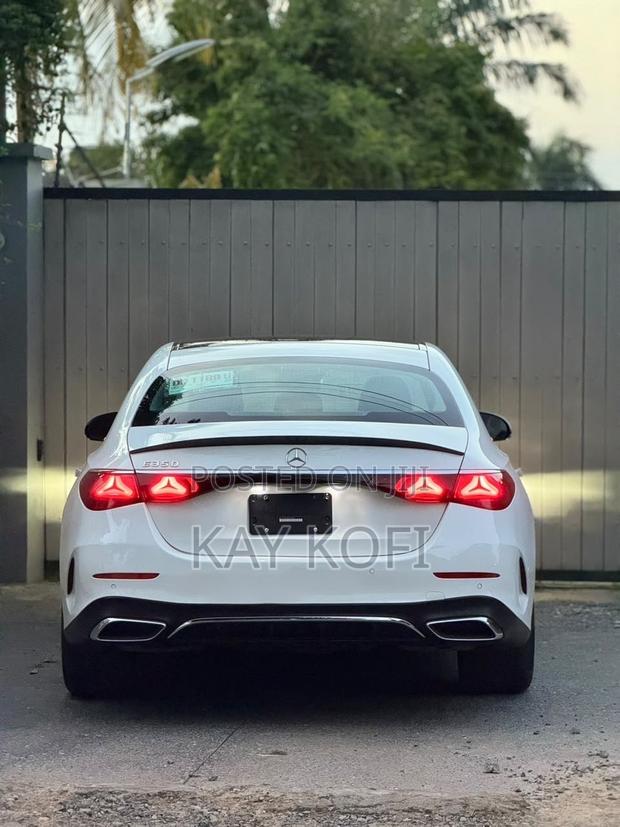 Mercedes-Benz E350 2025 White