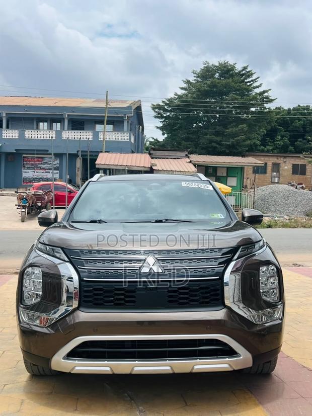 Mitsubishi Outlander SEL 2022 Brown