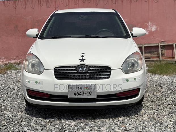 Hyundai Accent SE Automatic 2010 White