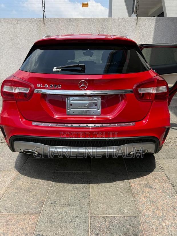 Mercedes-Benz GLA 250 2018 Red