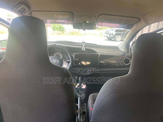 Toyota Vitz 2014 White
