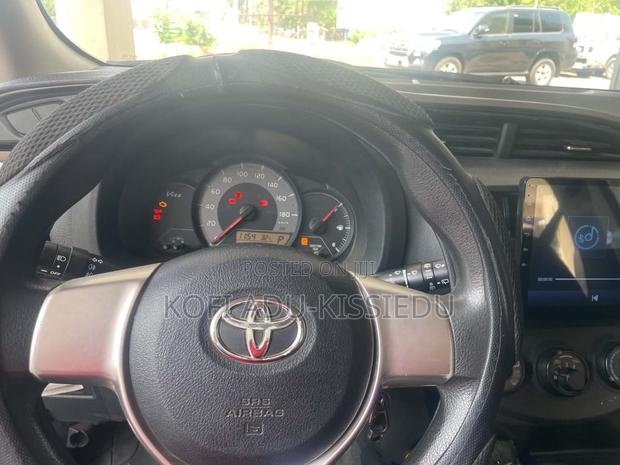 Toyota Vitz 2014 White