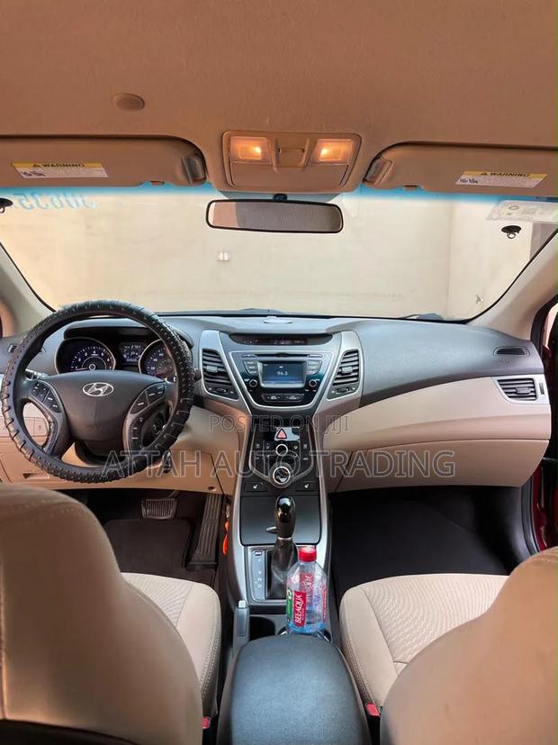 Hyundai Elantra 2014 Red