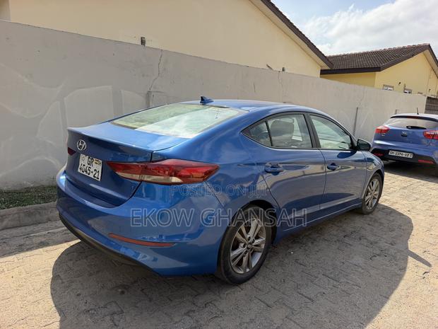 Hyundai Elantra 2018 Blue