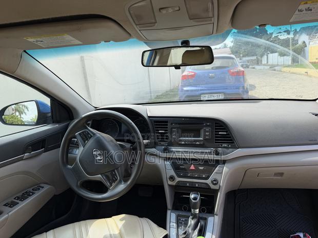 Hyundai Elantra 2018 Blue
