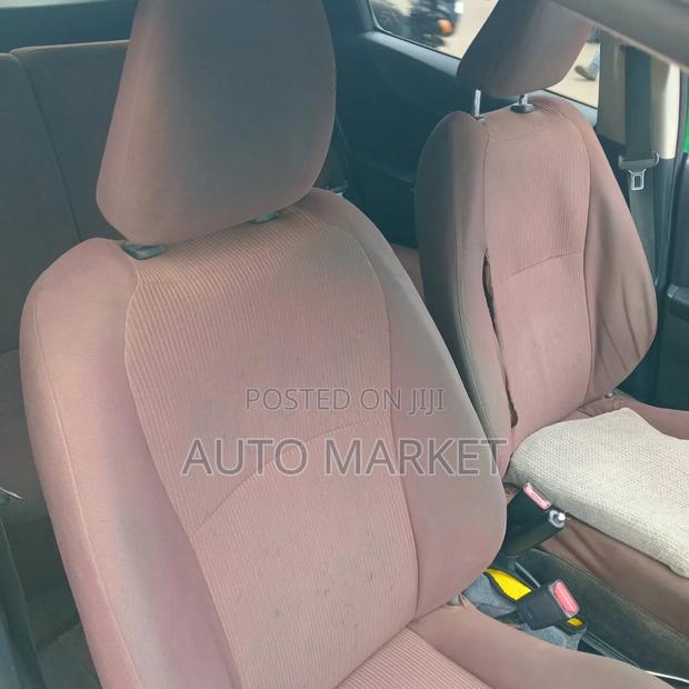 Toyota Vitz 1.3 AWD 5dr 2013 Green