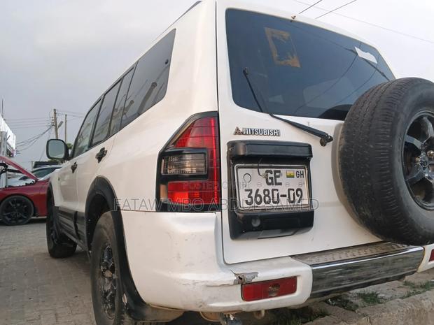 Mitsubishi Pajero 2008 White