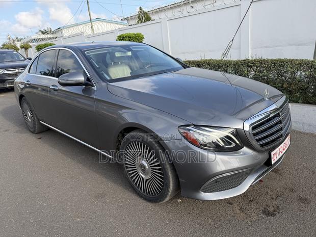 Mercedes-Benz E300 2018 Gray