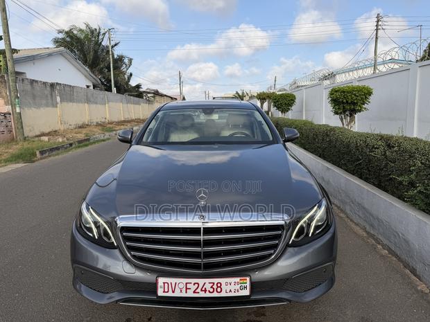 Mercedes-Benz E300 2018 Gray