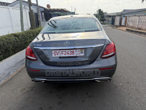 Mercedes-Benz E300 2018 Gray