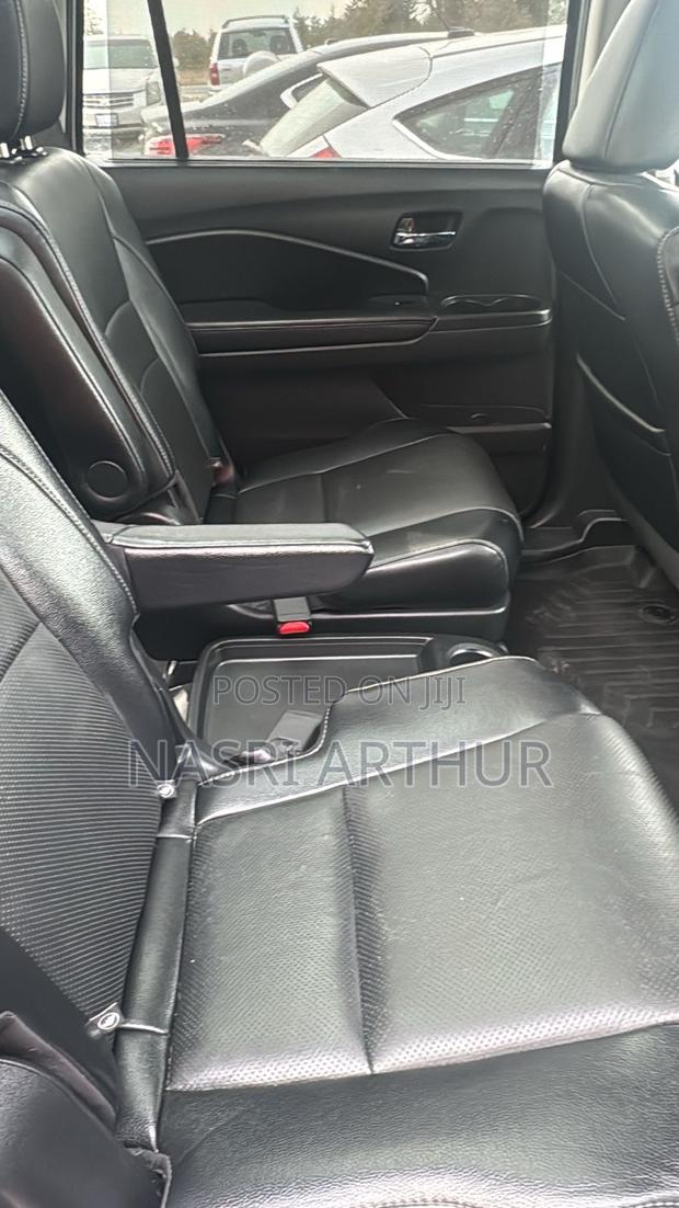 Honda Pilot Touring FWD 2018 Black